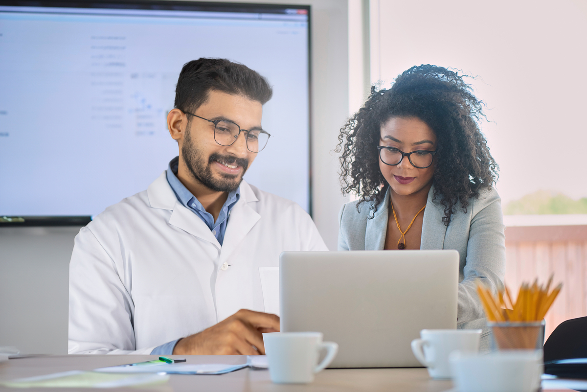 FDA-approved companion diagnostic and CDx assay development with in vitro diagnostic clinical validation and global companion diagnostics services