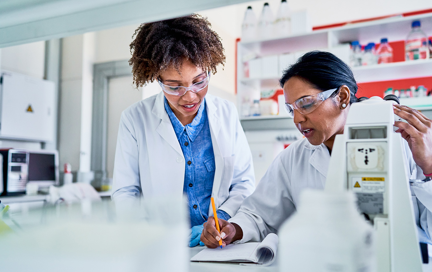 Labcorp’s National Office of Quality (NOQ) keeps Labcorp at the forefront of clinical and anatomic pathology services by consistently meeting regulatory requirements that help us safely and proficiently serve our patients and their providers.